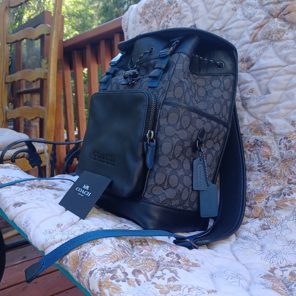 Mid-size coach bag - Picture 1 of 4